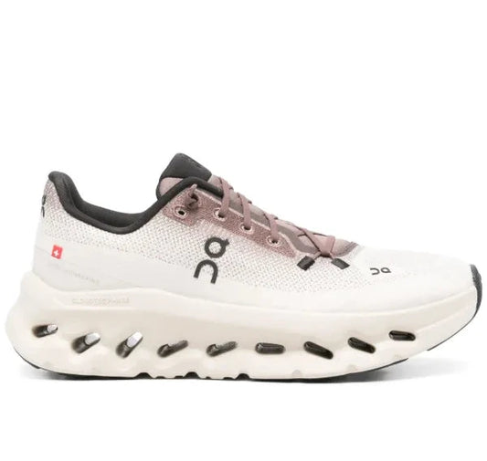 On Cloudtilt clove/sand